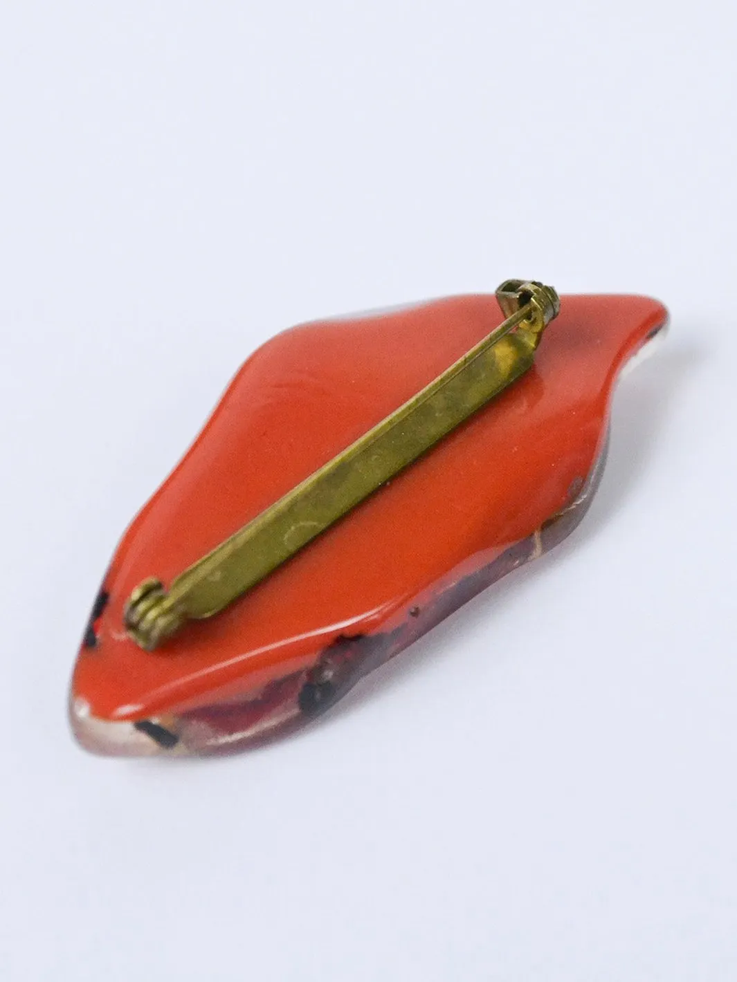 1980s red resin leaf-shaped brooch