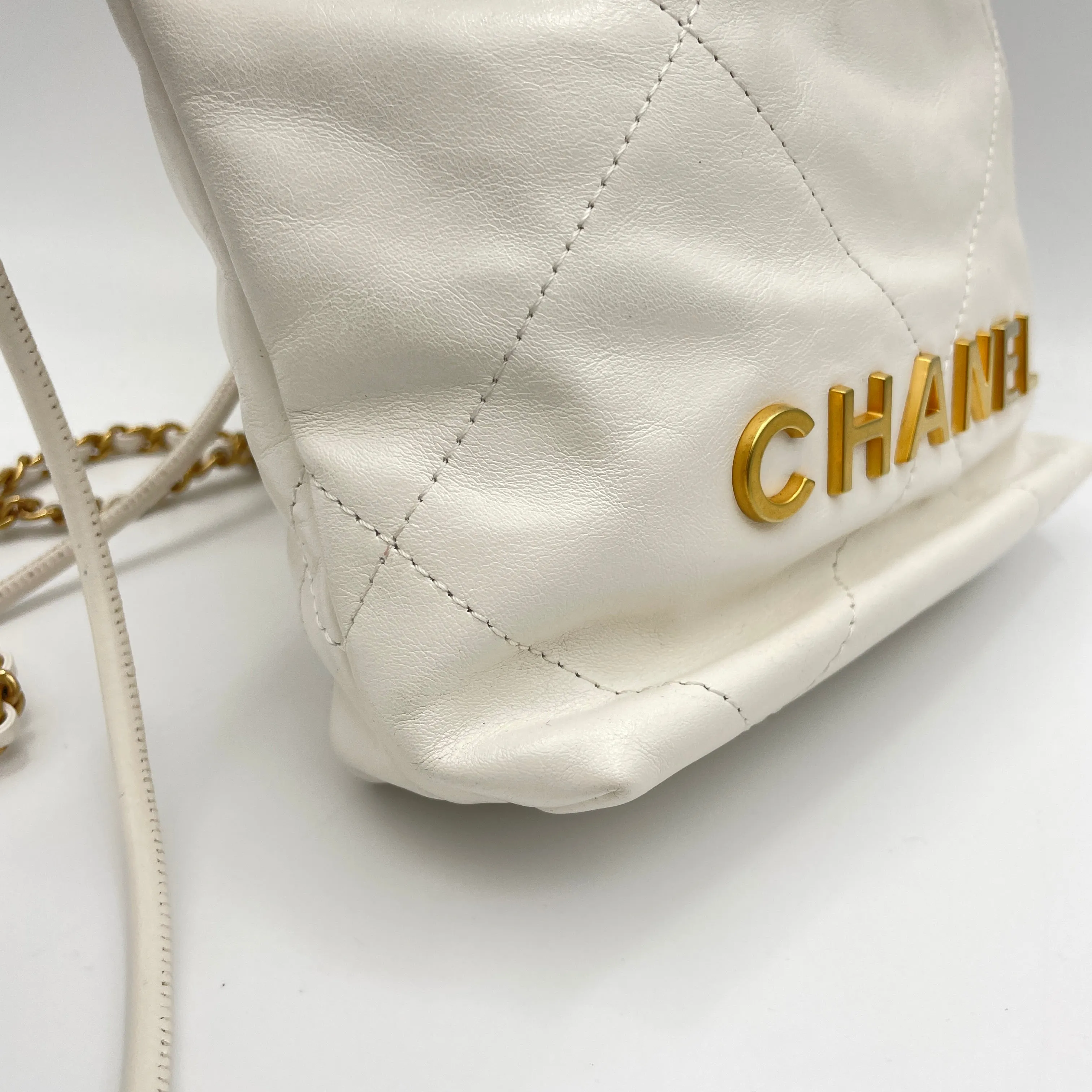 22 Mini White Shoulder Bag in Calfskin, Gold hardware