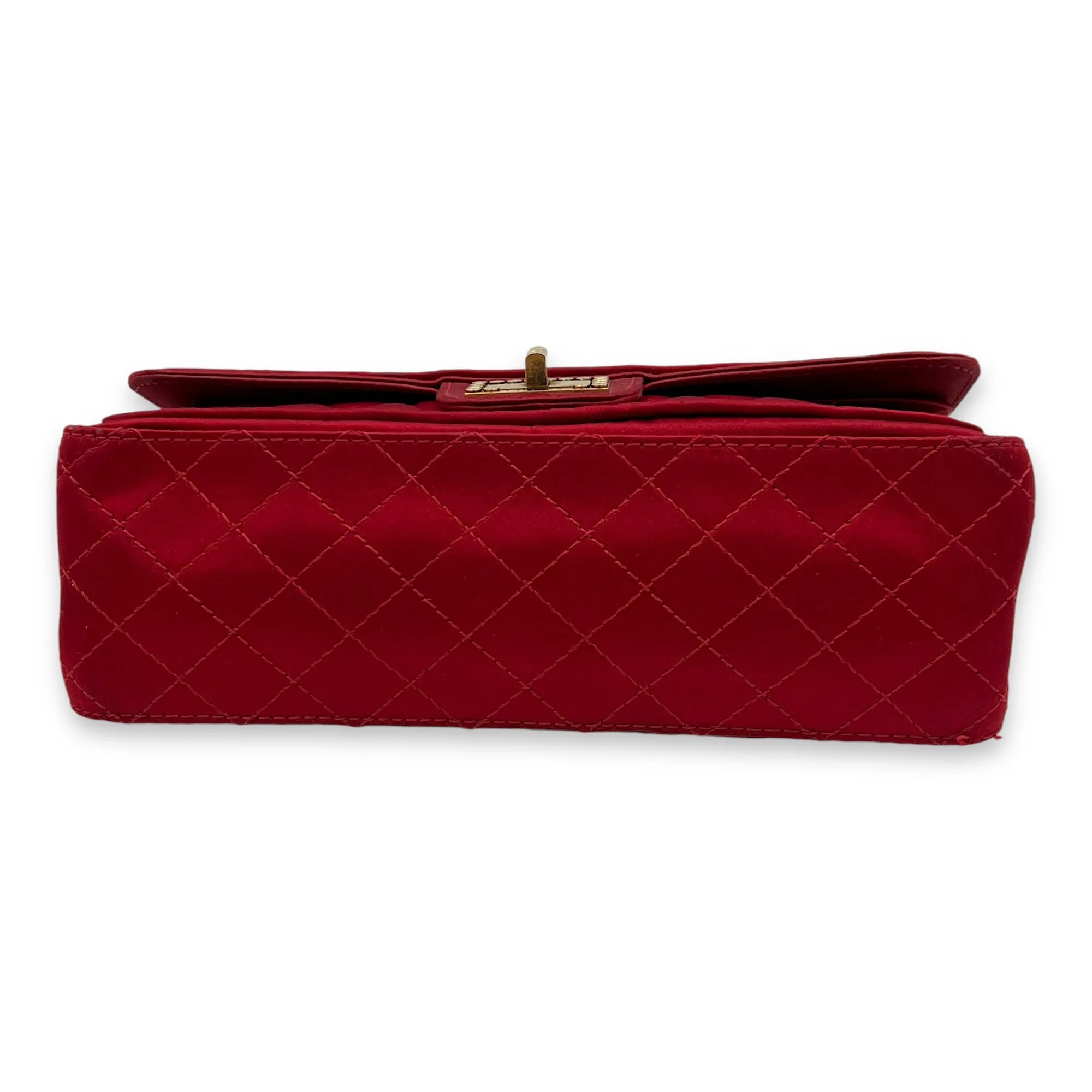 2.55 Reissue 225 Red Shoulder Bag in Satin, Gold hardware