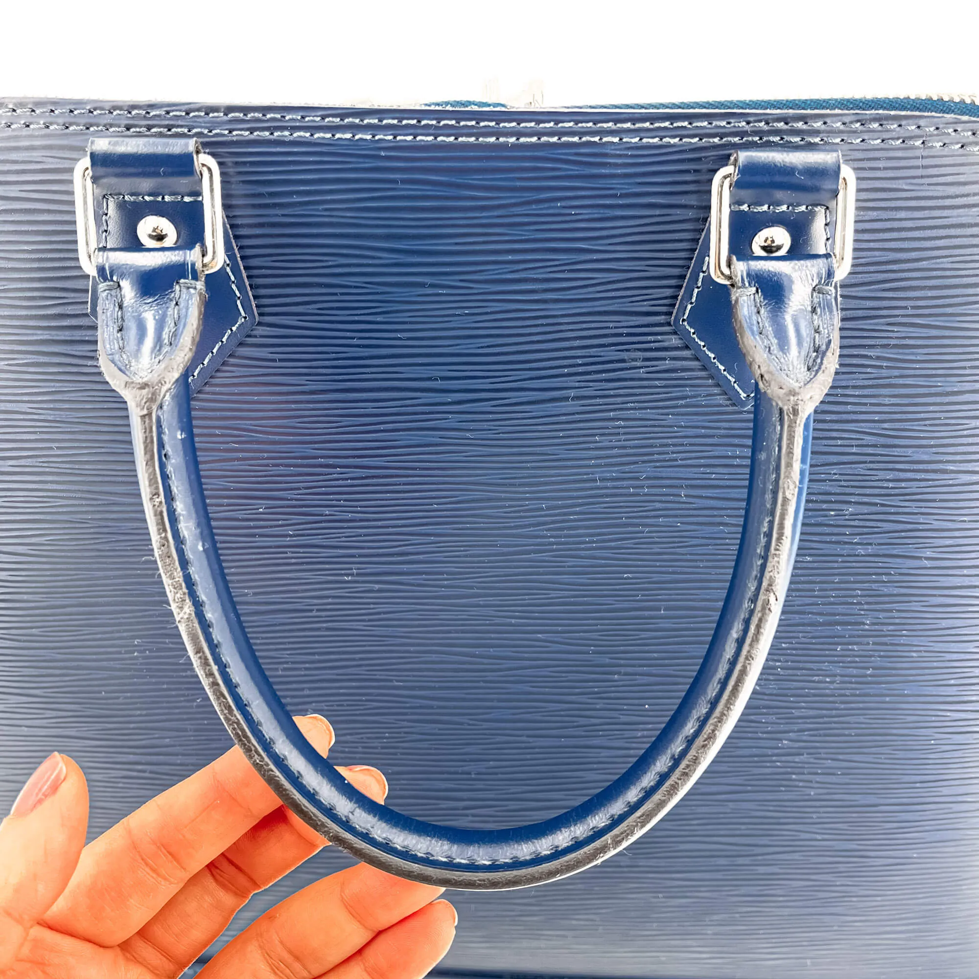 Alma MM Epi Leather Blue Indigo Bag