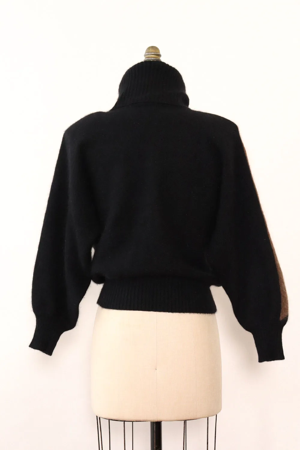 Angora Abstract Step Sweater M/L