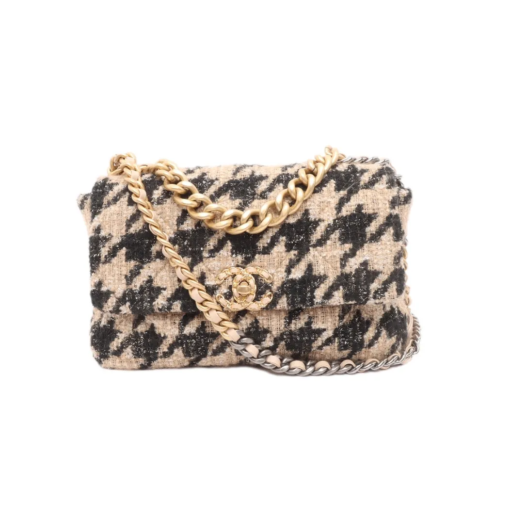 CHANEL
CHANEL 19 Medium Flap Bag in 19K Beige Black Houndstooth Tweed