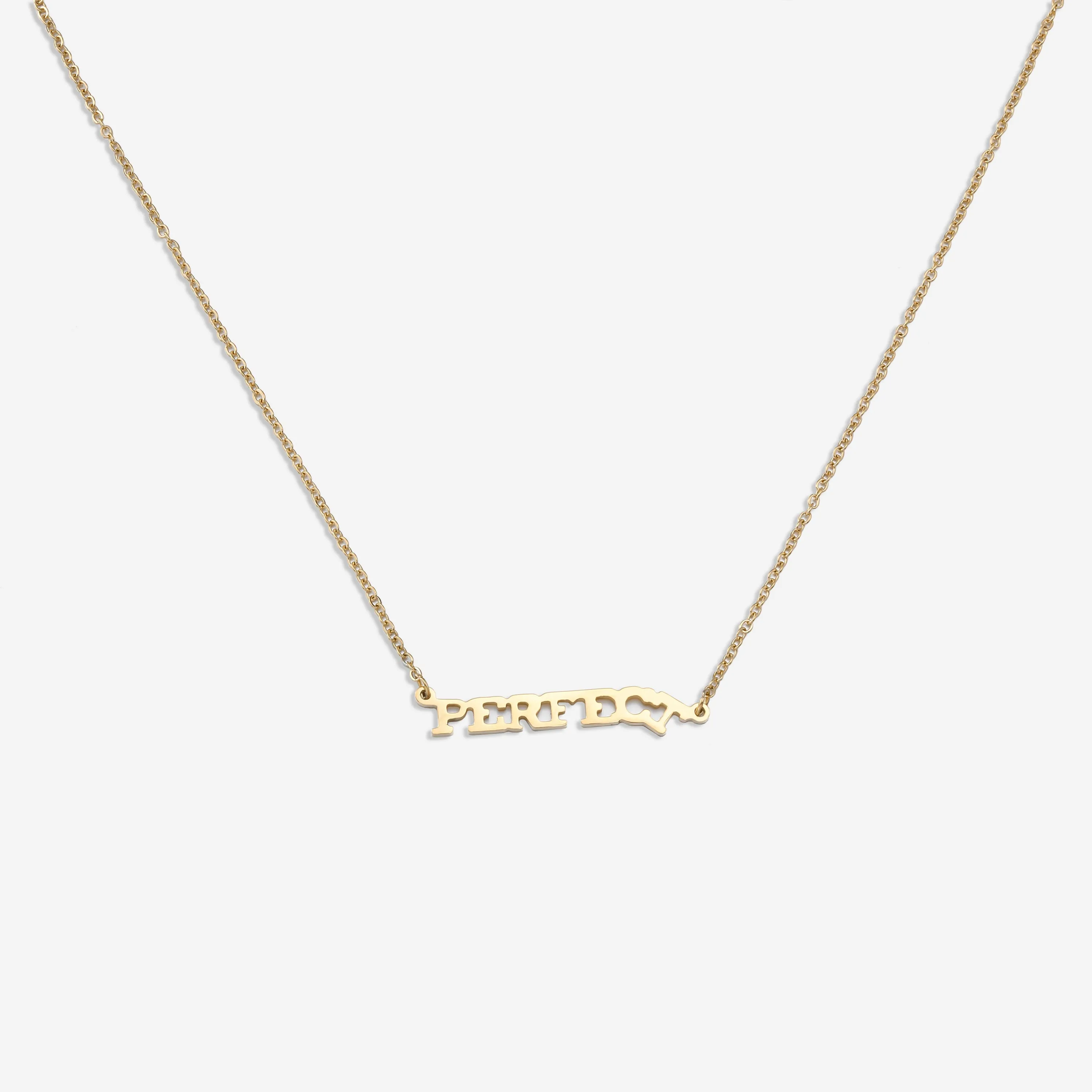 Donna Perfect Pendant Necklace