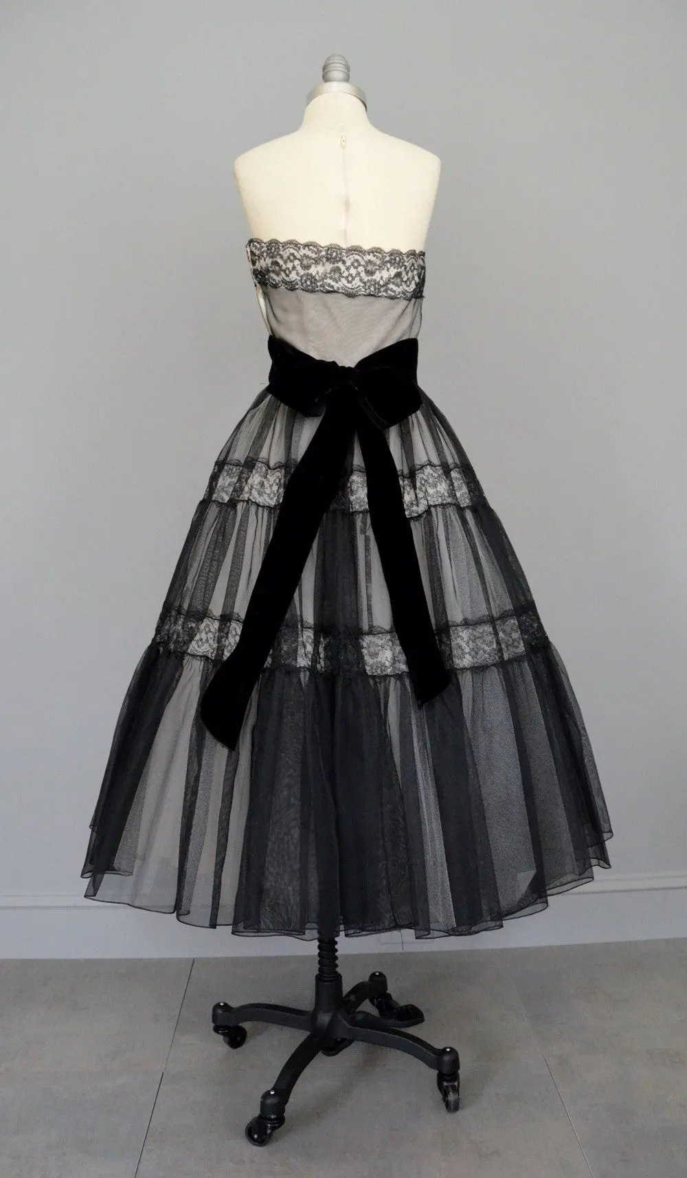 Layaway 1950s Black Lace and Chiffon Party Prom Dress