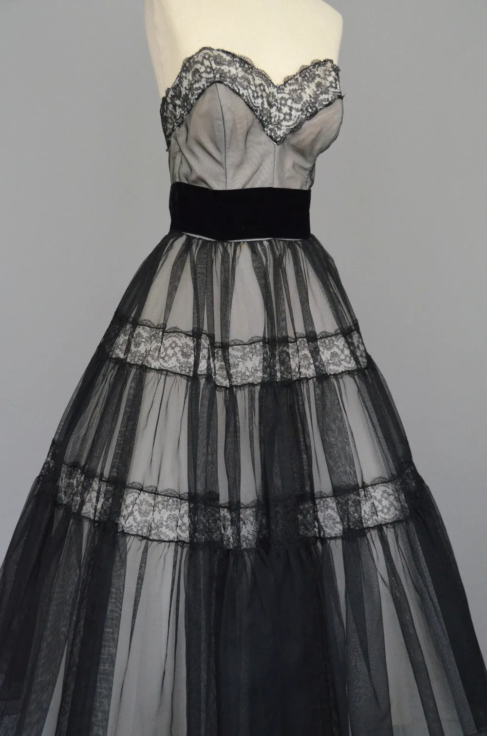 Layaway 1950s Black Lace and Chiffon Party Prom Dress