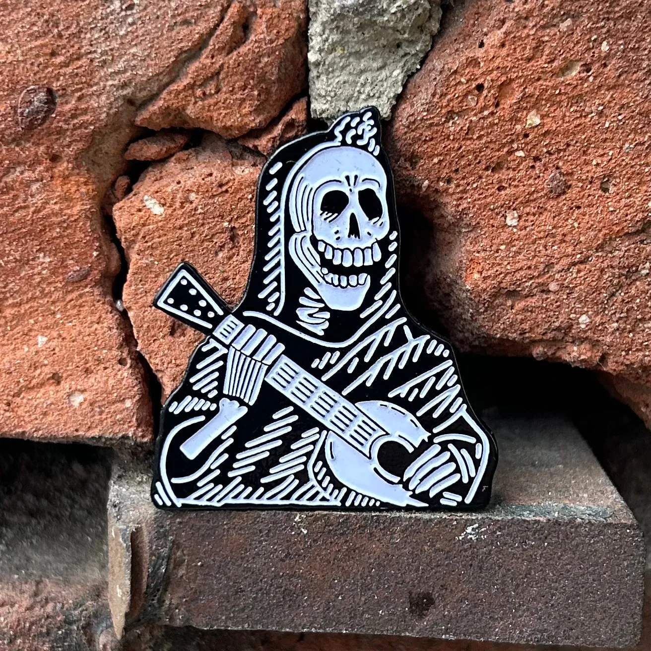 Posada Guitar pin