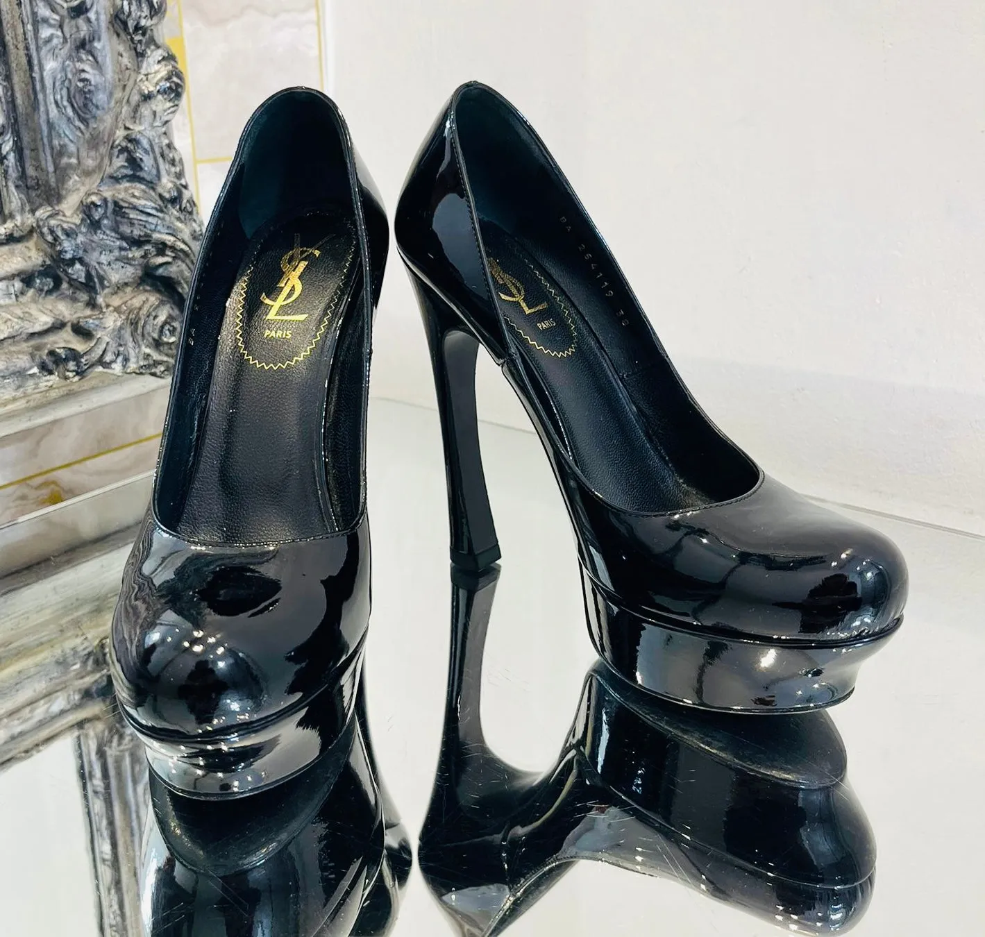 Saint Laurent Tribtoo Patent Leather Pumps. Size 38